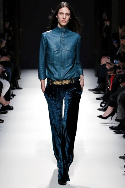Look 5